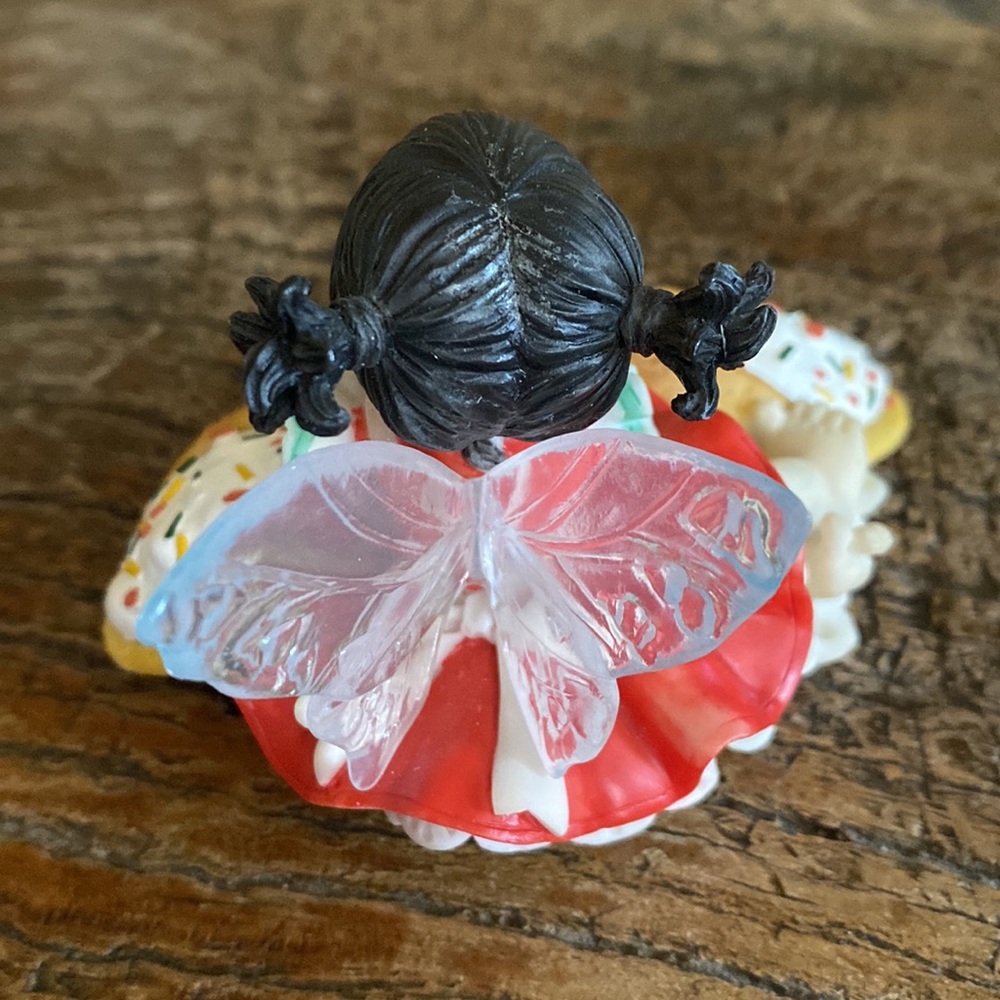 Rare🧚‍♀️My Little Kitchen Fairies🧚‍♀️Cannoli Figurine - Picture 6 of 8